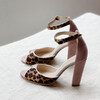 sandale rose et léopard