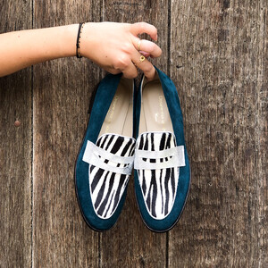 Blue and zebra-calf hair loafer 