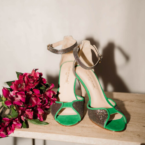 sandale à talon paillette multicolore et verte