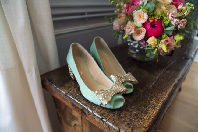 Made-to-measure country-style wedding shoes