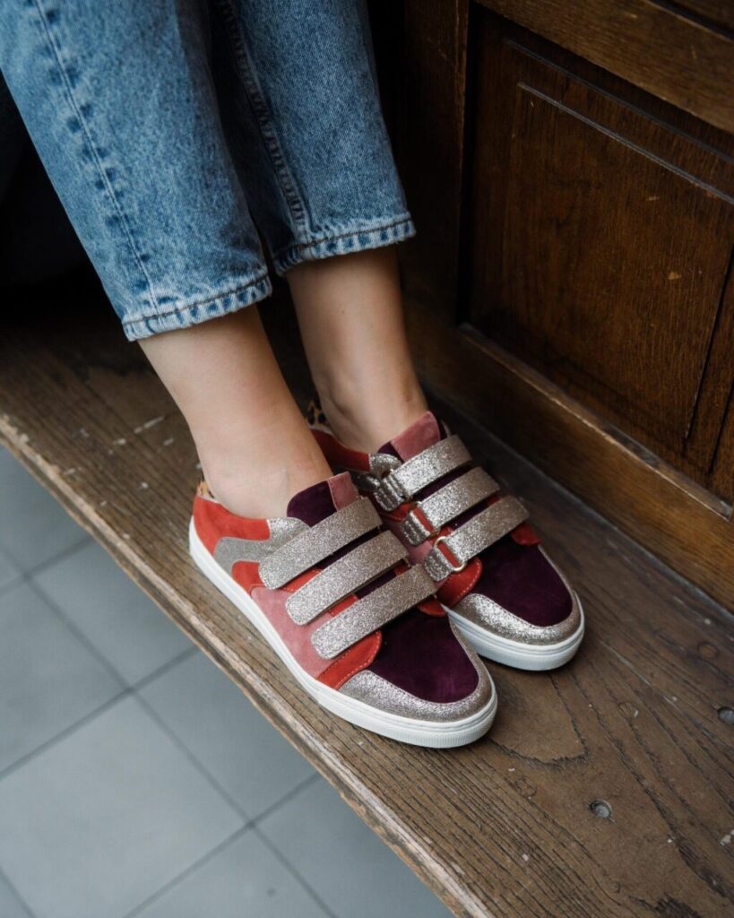 Basket Oscar en velours terracotta, rose thé, grenat et paillettes champagne