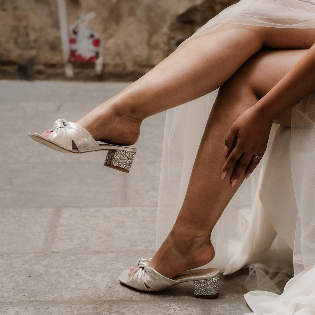 Suzanne en irisés et glitter argent