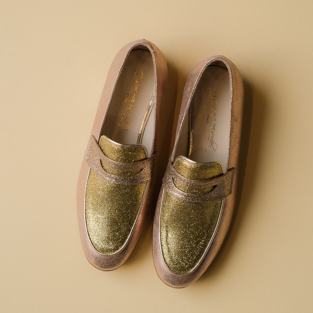 Mocassin e velours bois de rose et fines paillettes champagne et or blond