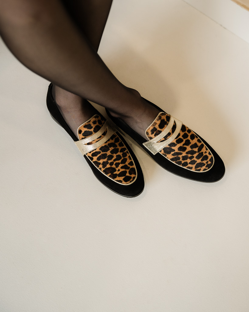 Moccasin Romy en velours noir et léopard