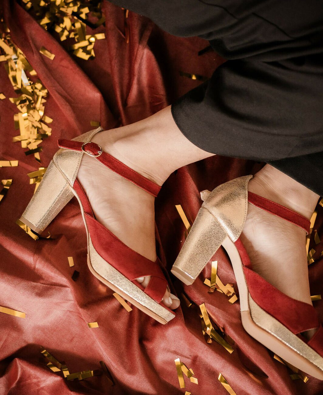 Salomé platforme ouverte en velours bordeaux et irisé champagne