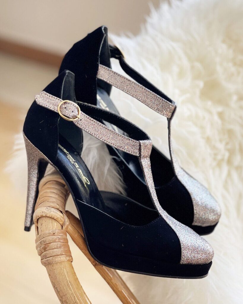 Salomé en velours noir et fines paillettes multicolores