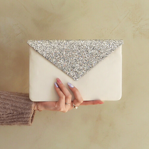 Pochette en cuir lisse blanc et glitter argent