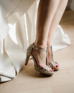 Sandale Chloé plateforme en fines paillettes, irisé et glitter champagne