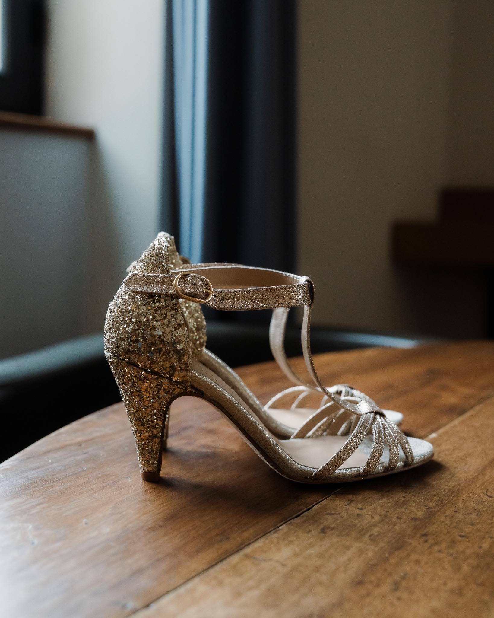 Chloé sandal in iridescent, fine sequins and champagne glitter