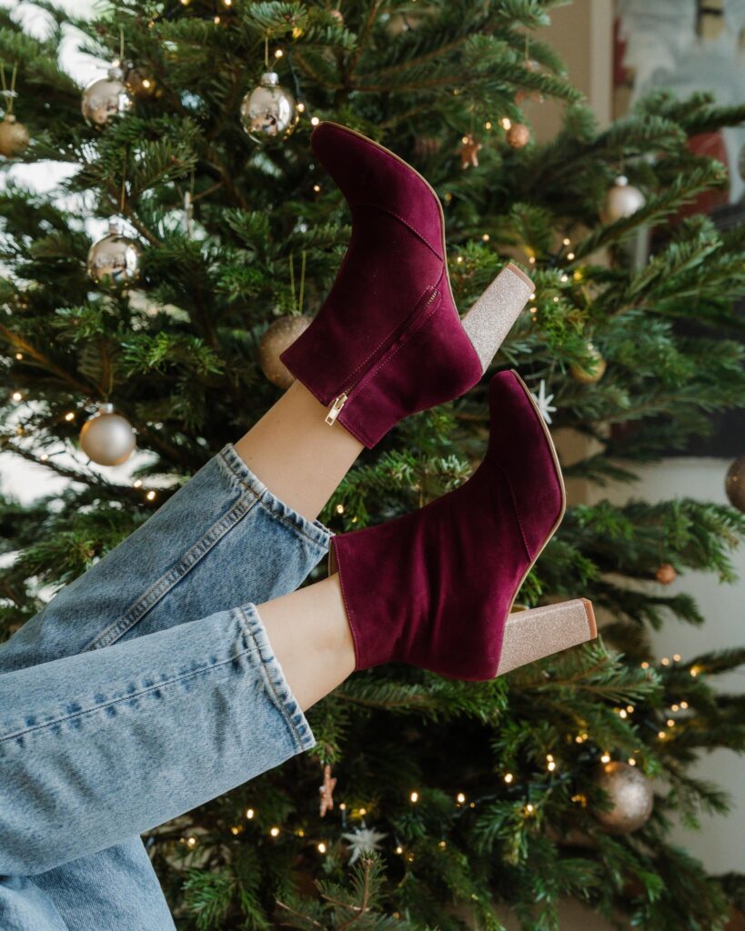 Bottine en irisé grenat et paillettes champagne