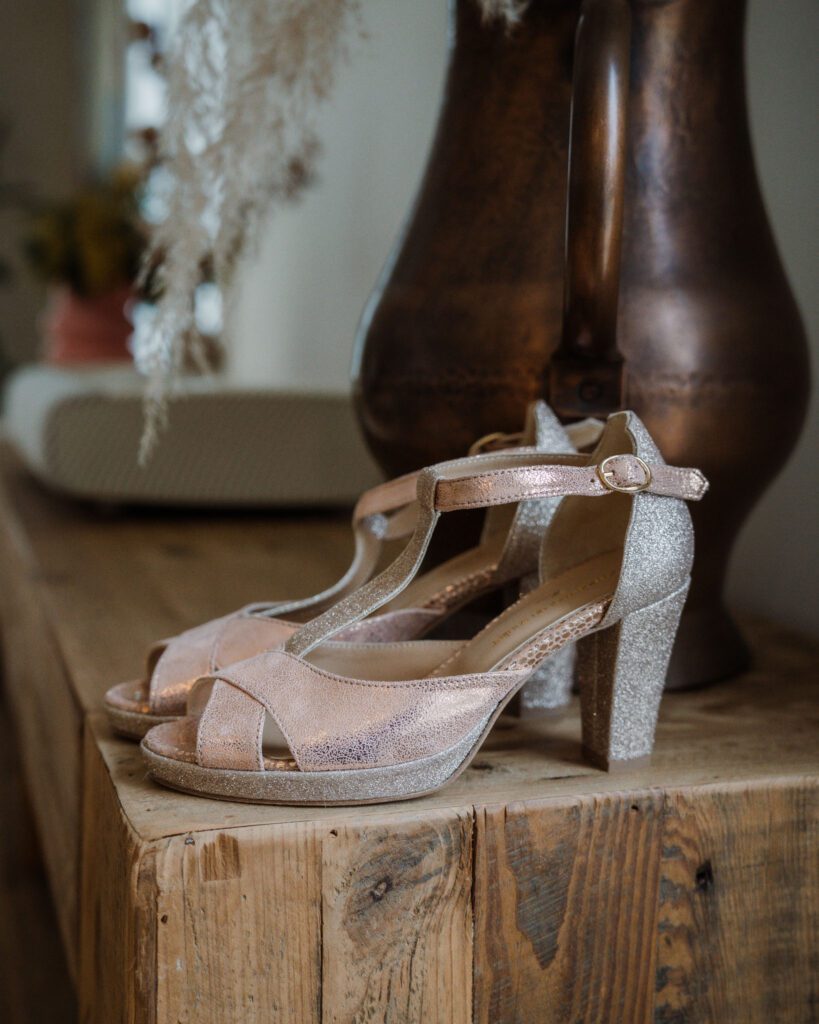 Salomé in iridescent rose gold and blond gold sequins