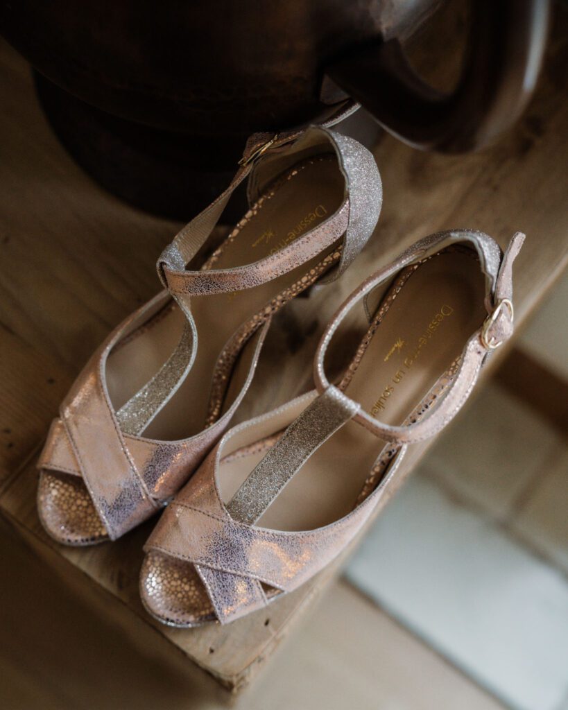 Salomé in iridescent rose gold and blond gold sequins