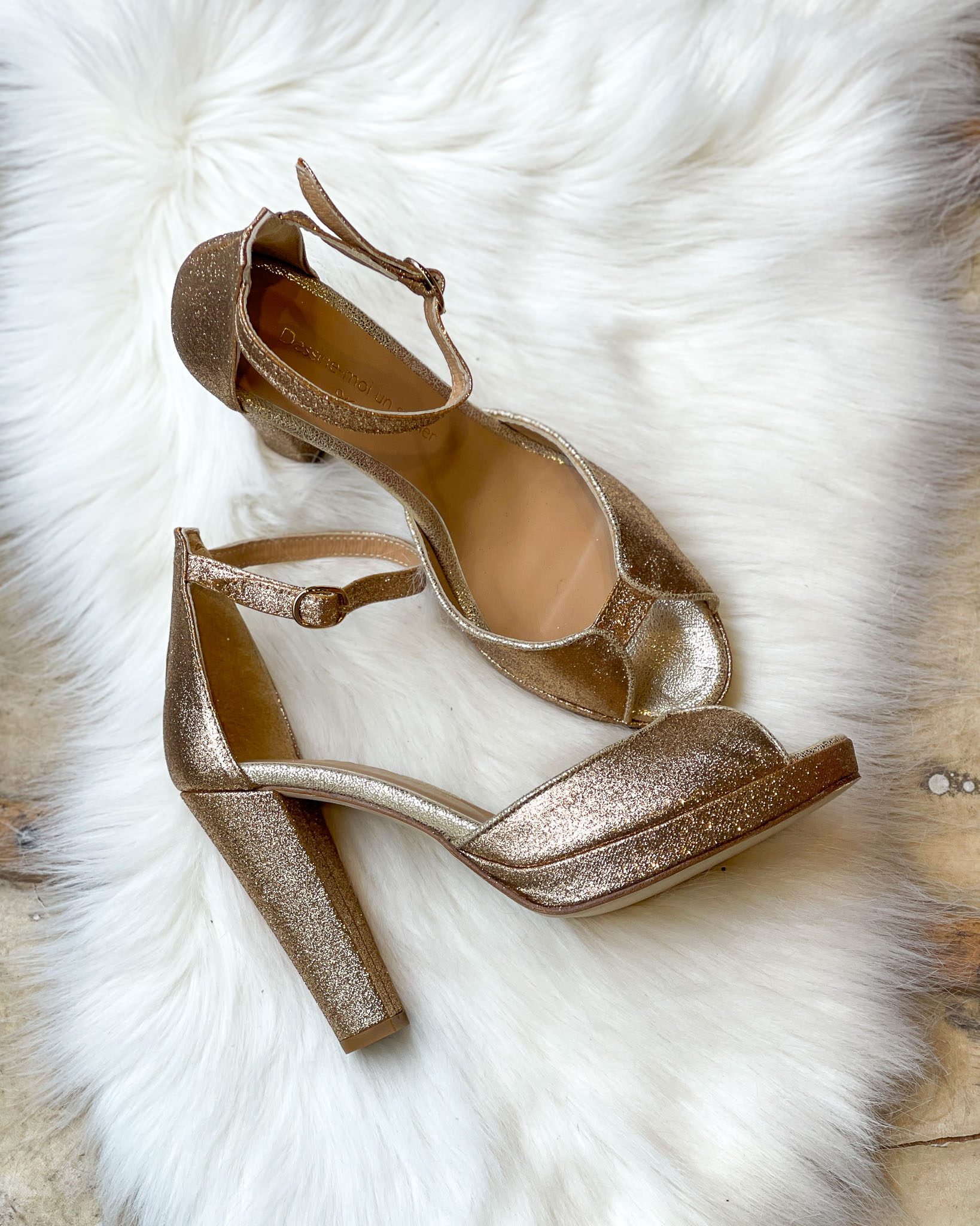 Sandale Charlotte en fines paillettes champagne