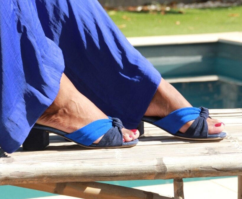 Sandale Suzanne velours bleu marine, bleu électrique et irisé océan - 38,5