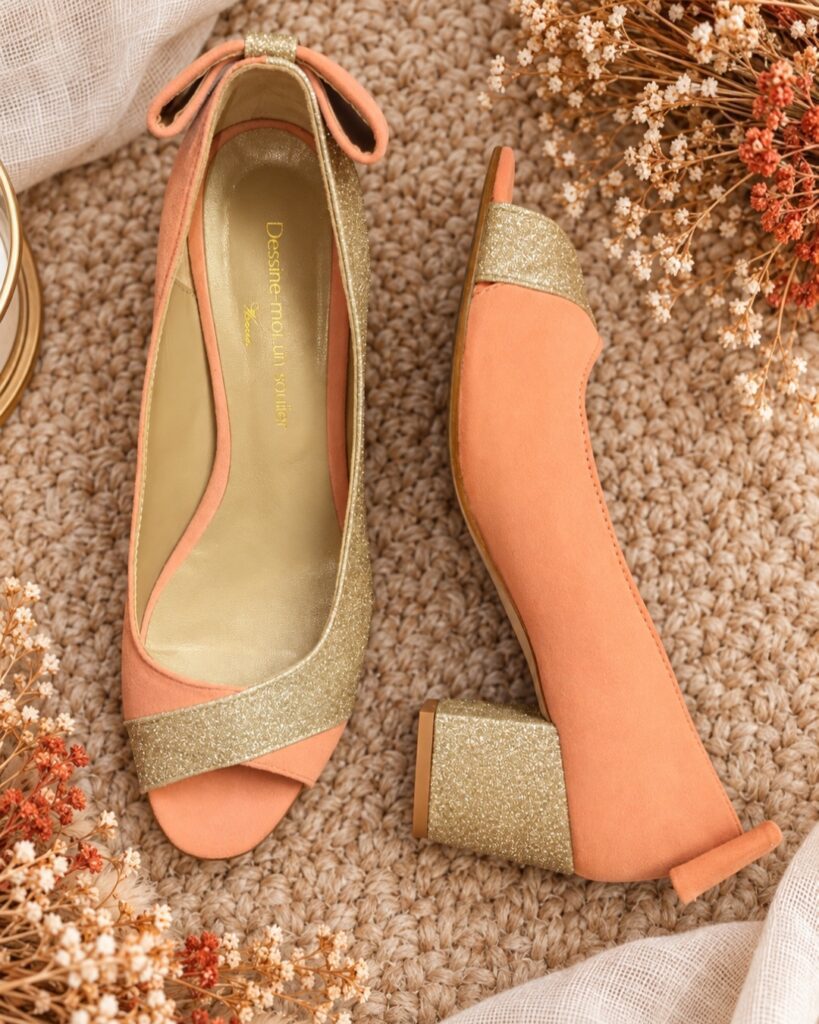 Escarpin brides croisées velours corail foncé et fines paillettes or blond - 40